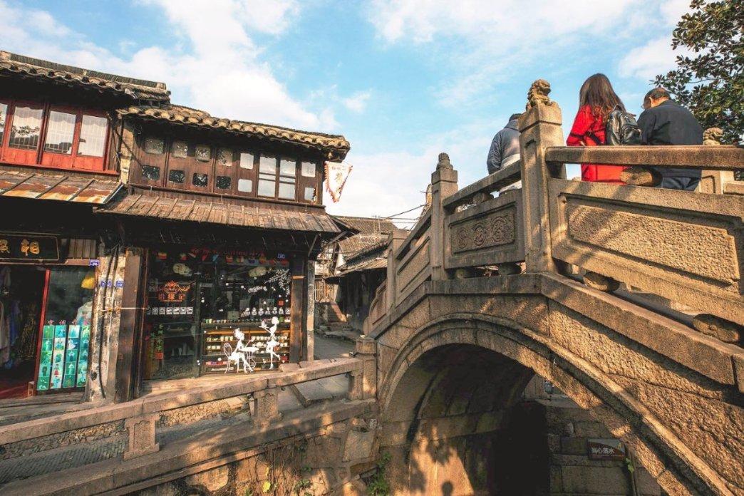 逃离违建房屋8